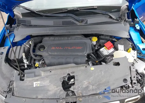 2022 Jeep Compass Latitude 4X4 из США, поврежденный, VIN 3C4NJDBB4NT136599